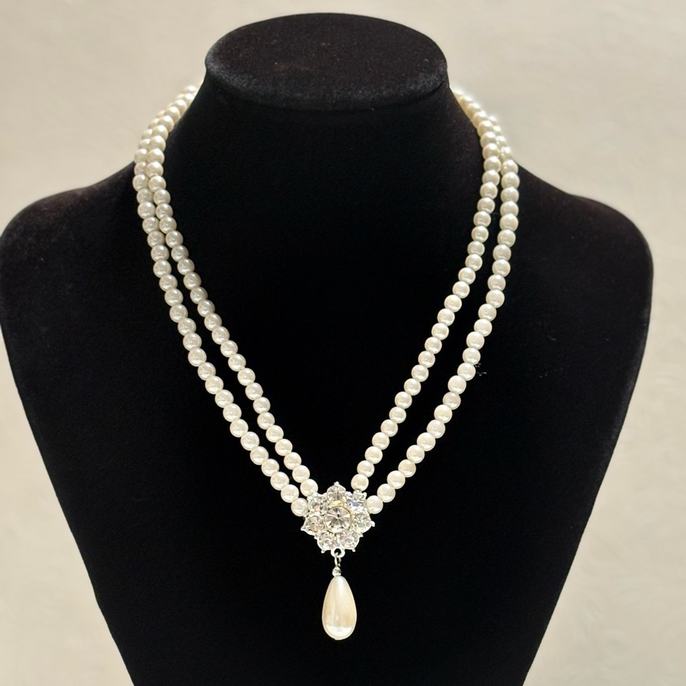 Vintage Avon 1994 Trousseau Teardrop Crystal & Pearl Bridal Necklace Silver NIB